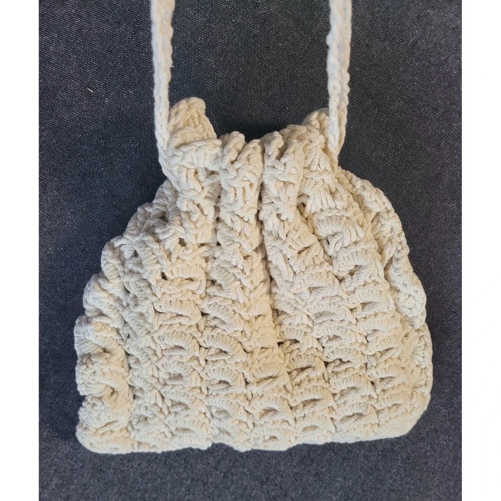 Vintage 60s 70s Boho Crocheted‎ Knit White Shoulder Bag Drawstring Pouch